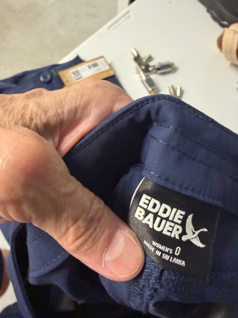 Eddie Bauer Navy women’s size 10 tall hiker pants with black fleece lining nwt